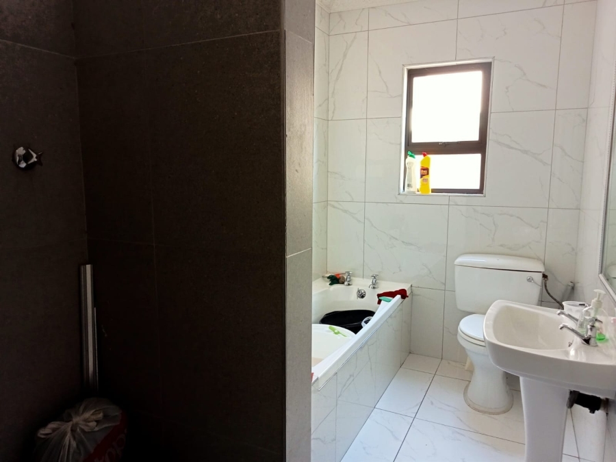 3 Bedroom Property for Sale in Cambridge Eastern Cape
